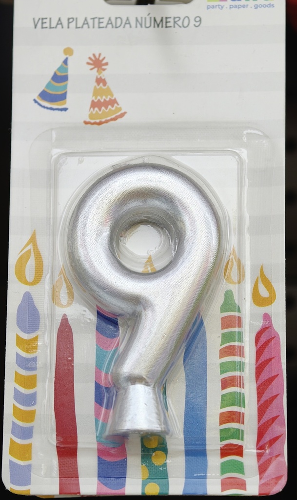 M137P-9 VELAS NUMERO PLATEADA No. 9 7452102875391